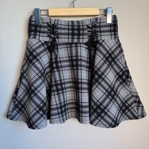 Midnight Hour Plaid Schoolgirl Lace-up Skirt Gray/Black Small Preppy‎ Gothic